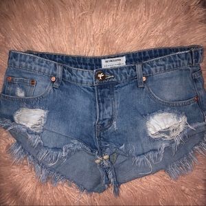 NO. 2’s Light Denim ONETEASPOON shorts